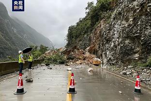 高效！英格拉姆10中7砍半场最高18分 但没有篮板